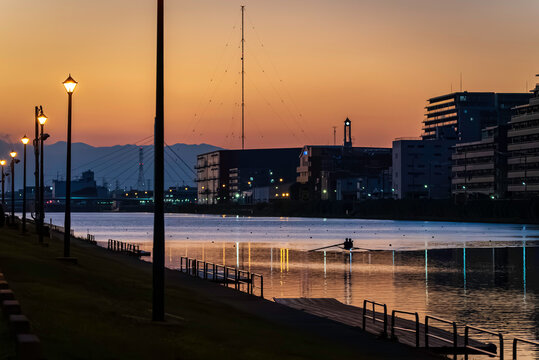 夕焼け小焼け」の写真素材 | 461件の無料イラスト画像 | Adobe Stock 夕焼け小焼け」の写真素材 | 461件の無料イラスト画像 | Adobe Stock