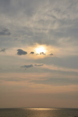 Sunlight shining on the sea Angel's ladder Cress ray Vertical / 太陽の光が海を照らす　天使の梯子　薄明光線　縦長　
