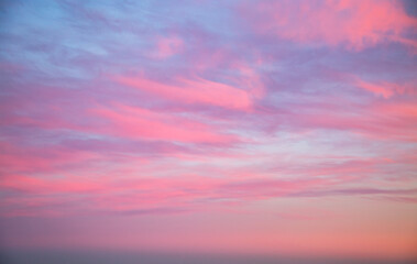 Obraz premium Utterly spectacular sunset with colorful clouds lit by the sun.