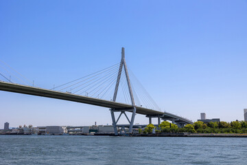 天保山渡船場（桜島側）から眺める天保山大橋（大阪市）