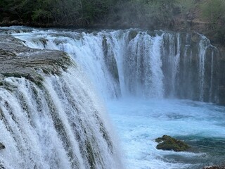 Fototapeta premium Visoki buk waterfall on Zrmanja river (Velebit Nature Park, Croatia) - Wasserfall Visoki buk am Fluss Zrmanja (Naturpark Velebit, Kroatien) - Slap Visoki buk na rijeci Zrmanji (Park prirode Velebit)