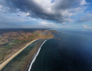 Montaña playa mar indonesia Lombok