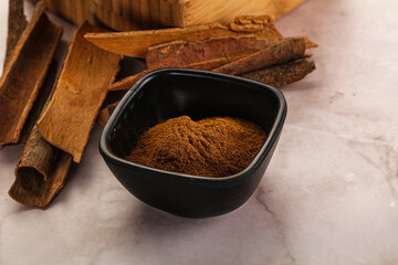 Natural Cinnamon powder with sticks