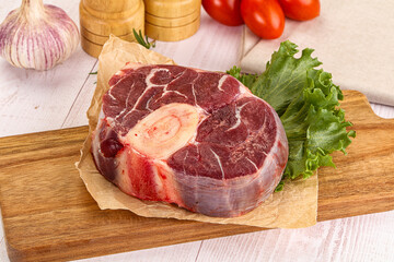 Raw beef ossobuco for roast
