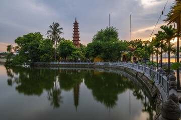 Tran Quoc Pagoda on Tay Ho Lake