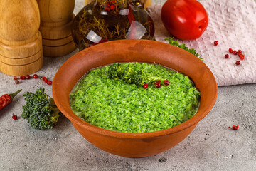 Dietari vegan broccoli cream soup