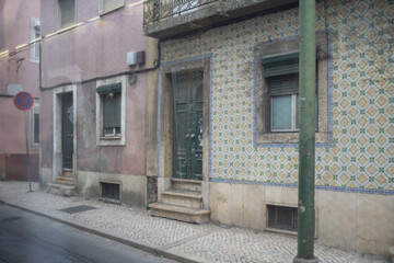 Fototapeta premium old streets in lisboa, Portugal