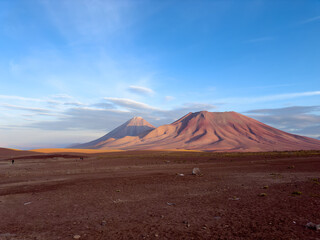 Fototapeta premium Licancabur Volcano at Sunrise