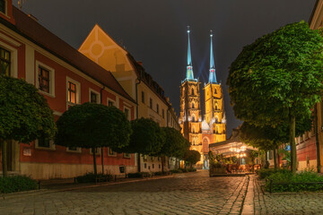 Katedra św. Jana we Wrocławiu nocą
