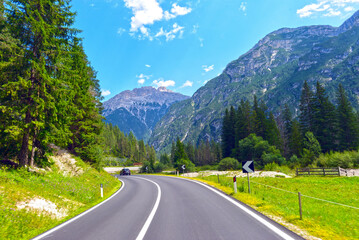 SS 51 bei Schluderbach in Richtung Toblach (Italien)