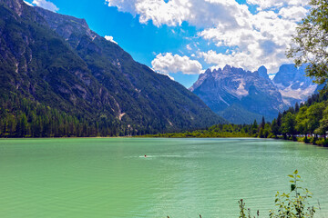 Der D&uuml;rrensee (Lago di Landro) in den Dolomiten in S&uuml;dtirol, Italien