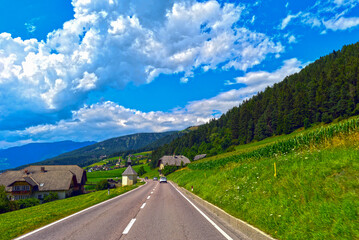 Fototapeta premium SS 49 im Pustertal-Südtirol (Italien)