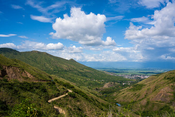 Obraz premium Montañas de Cali Colombia 