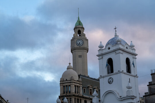 Torres con relojes