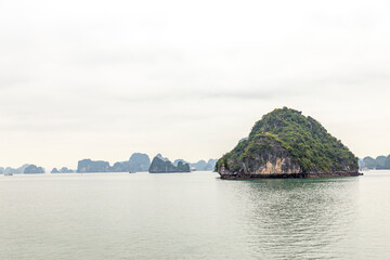 Naklejka premium Ha Long (or Halong) bay, Vietnam