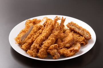 とんかつ　ヒレカツ　海老フライ　から揚げ