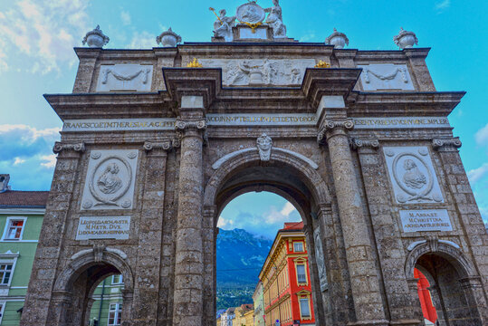 Die Triumphpforte in Innsbruck (Tirol, &Ouml;sterreich)