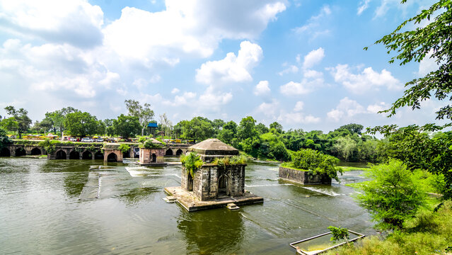 Surya kund and Brahma kund near Kaliadeh Palace is a palace located on the banks of Shipra in Ujjain, Madhya Pradesh. It is one of the most famous historical landmarks of Ujjain.