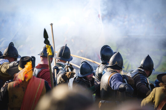 Historical reenactment of the siege of the fortified border town of Groenlo in 1627 during the Dutch revolution.