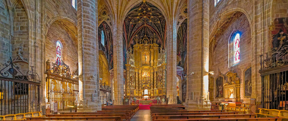 Fototapeta premium interior of church, Logrono, La Rijoa, Spain, Europe, Sepetmber 2024