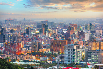 Naklejka premium Taoyuan, Taiwan City Skyline