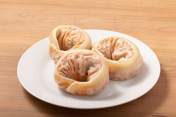 ［韓国餃子］キムチ　マンドゥ　調理前