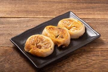 ［韓国餃子］キムチ　マンドゥ