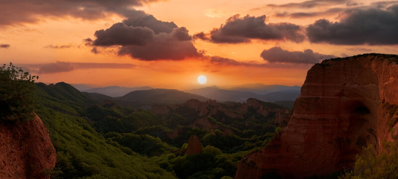 Beautiful sunset in the M&eacute;dulas, Leon Spain