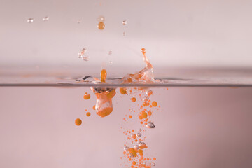 farbe tropfen wasser orange