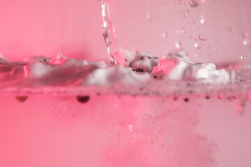 schaum farbe tropfen wasser rot