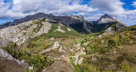 Salamón village, Riaño Mountain and Mampodre Regional Park, Riaño, province of León, autonomous community of Castile and León, Cantabrian mountain range, Spain