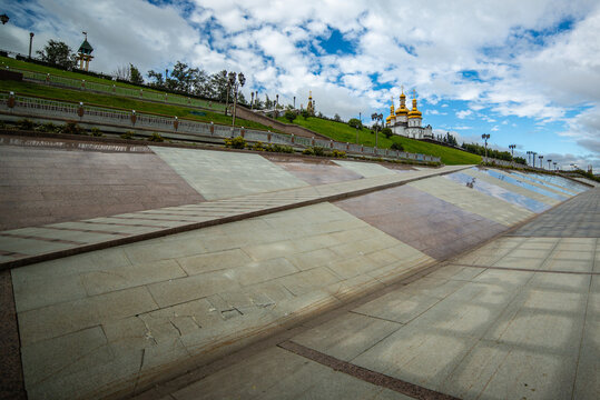 Tyumen embankment, August 2024.
