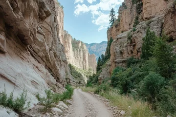 Fototapete Rund Mountain Canyon Dirt Road Scenic Vista © Prism Trail