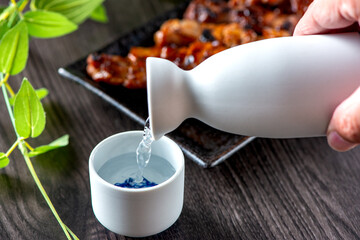 日本酒と焼き鳥
