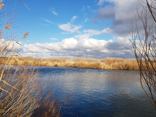 Река осенью