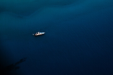 Barca sola en formentera.