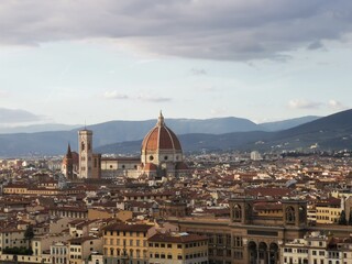Fototapeta premium Catedral de Santa Maria del Fiore, Florencia Italia Foto tomada desde el mirador de Piaale Michhelangelo 