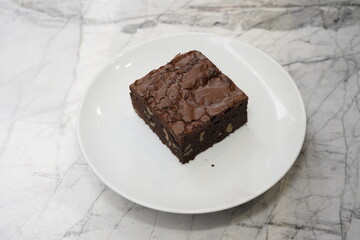 restaurant or café-style brownie serving