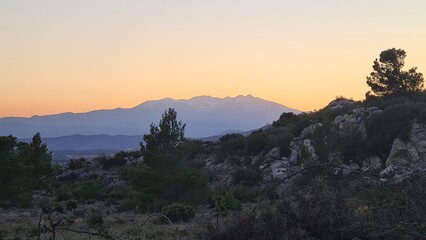 Le massif du Canigou vu depuis le plateau de Périllos