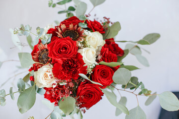 Nouquet of Red roses, Flower bouquet, wedding decorations, wedding flowers, diy, wedding cost, expensive decorations, luxury flowers, wedding trends,