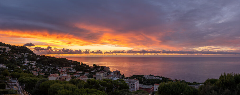 sea ​​view - sunrise over the Cote d'Azur, Provence, France