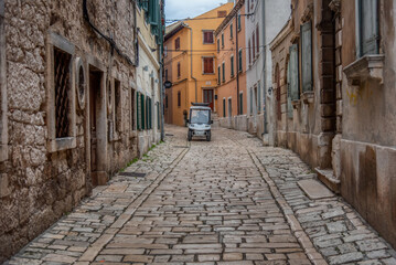 Obraz premium Beautifully landscaped streets and small squares in Rovinj, Istria, Croatia