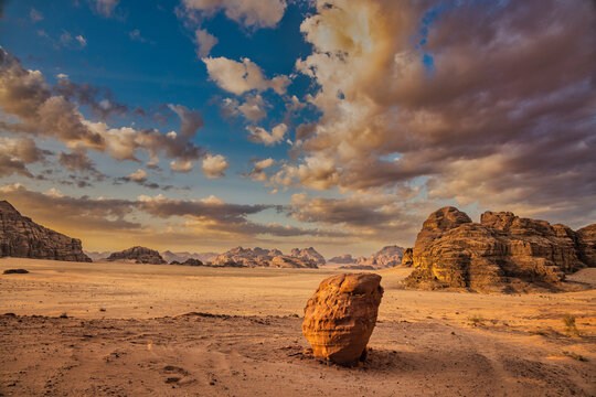 Wadi Rum sunrise, Jordan