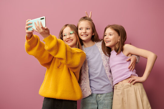 friends taking selfie