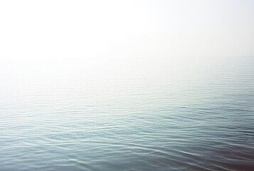 Obraz premium Lomo Calm Waters A lomographic photo of calm waters with a soft