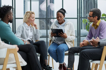 Naklejka premium people sitting in business seminar room in hotel business