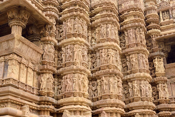 Statue, devi jagadambi temple, khajuraho, madhya pradesh, india, asia