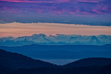 Fototapeta premium lever de soleil sur les alpes Suisses