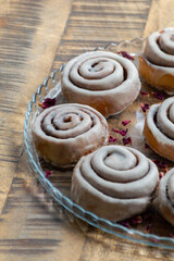 glazed cinnamon roll frosting dessert