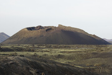 caldera de los cuervos, volcano, lanzarote, mountains, solid lava, volcanic rocks, travelling, trekking, UNESCO, canary islands, spain, lichen, nature, november 2024